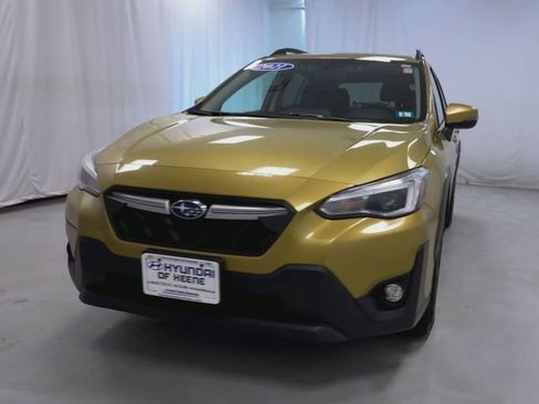 Used 2021 Subaru Crosstrek 2.5i Limited w/ Moonroof Package 1 AWD/4WD image 3