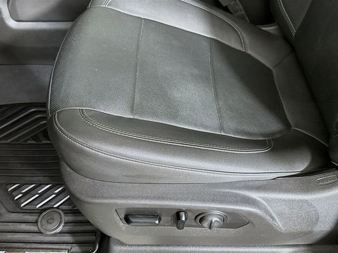 Used 2021 Chevrolet Silverado 2500 LTZ w/ LTZ Convenience Package image 18