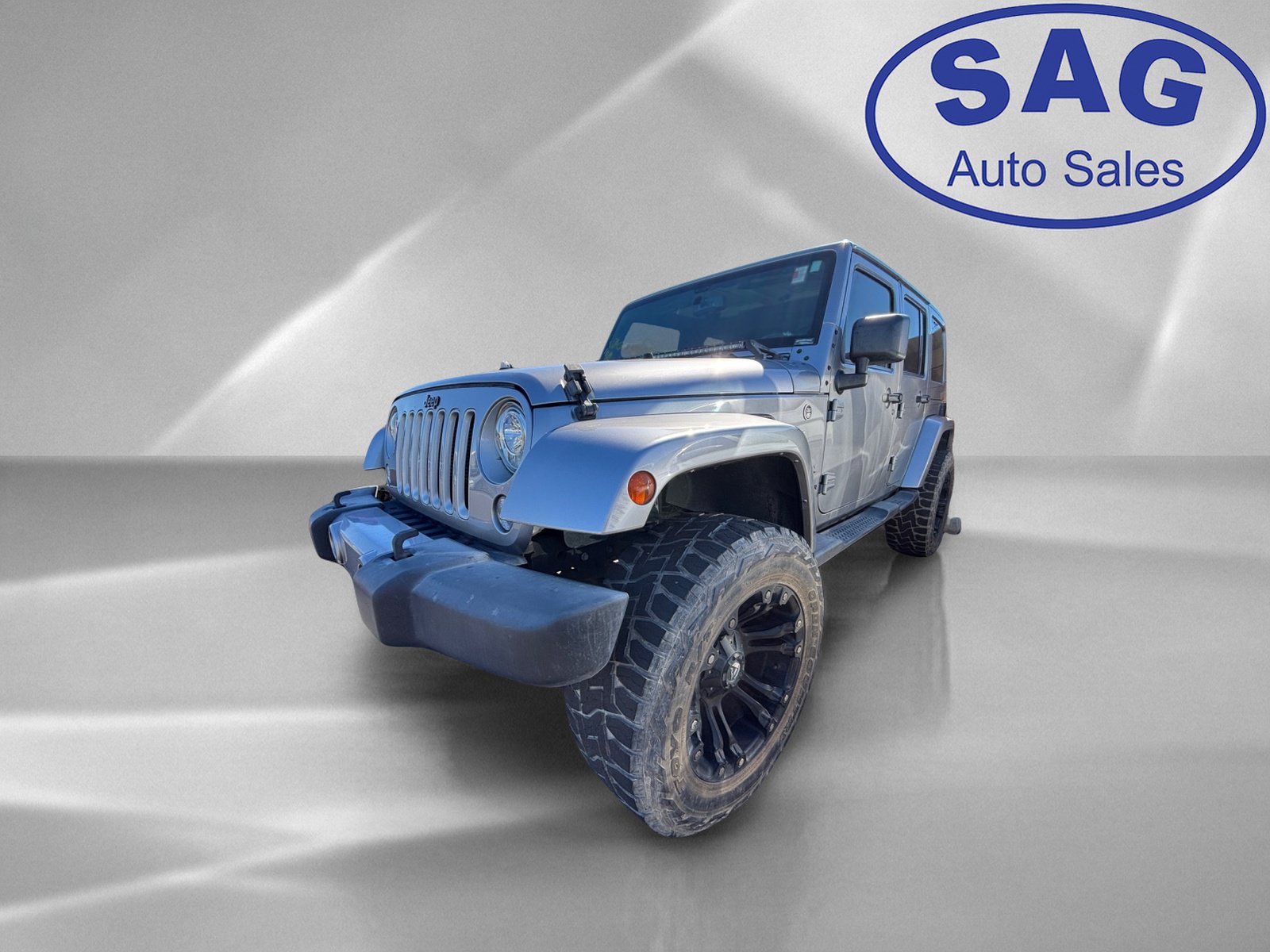Used 2017 Jeep Wrangler Unlimited Sahara w/ Max Tow Package AWD/4WD image 5