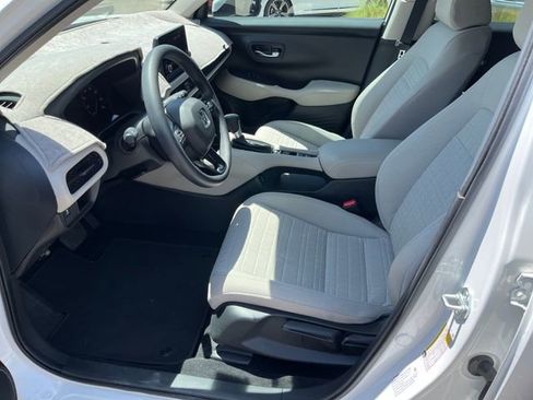 Used 2025 Honda HR-V LX image 2