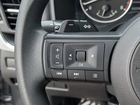 Used 2023 Nissan Rogue S AWD/4WD image 19