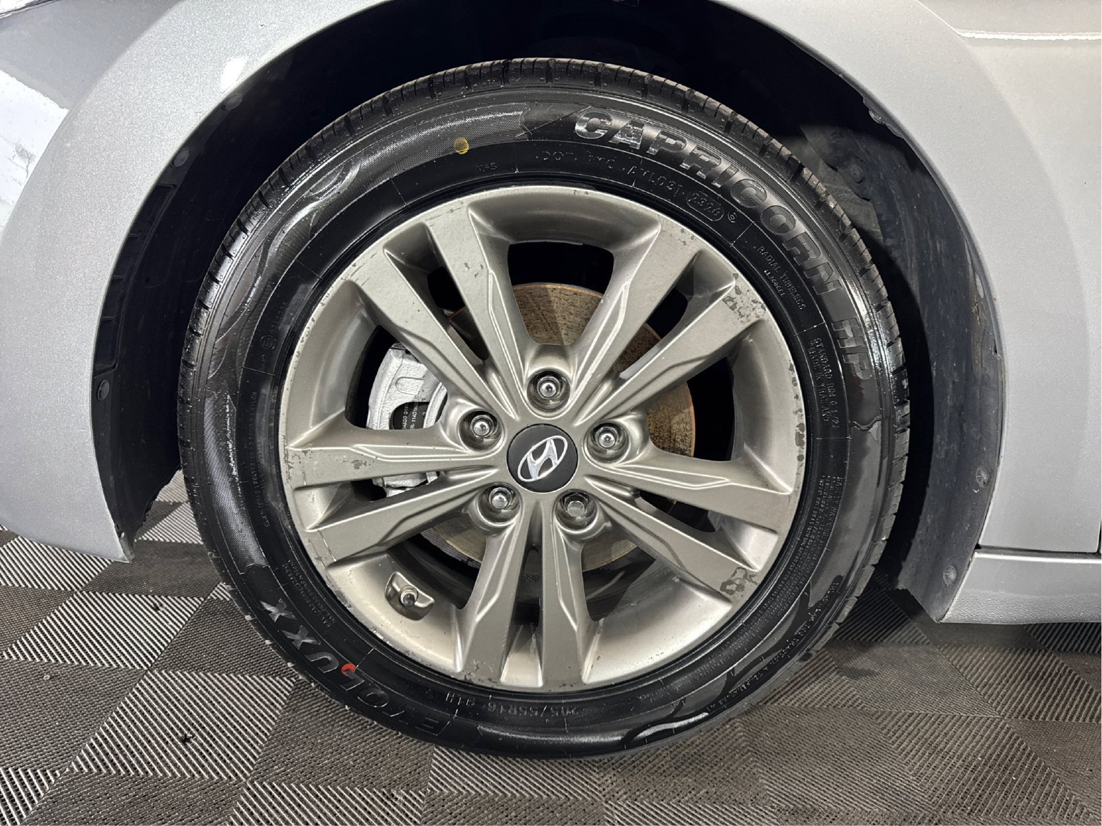 Used 2017 Hyundai Elantra SE FWD image 21