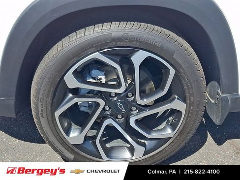 Certified 2025 Chevrolet Trax RS w/ Driver Confidence Package FWD image 10