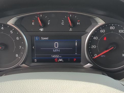 Certified 2024 GMC Terrain SLE FWD image 11