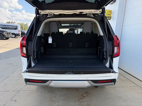 Used 2025 Ford Expedition Max Platinum AWD/4WD image 46