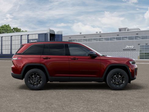 New 2026 Jeep Grand Cherokee Altitude RWD image 21