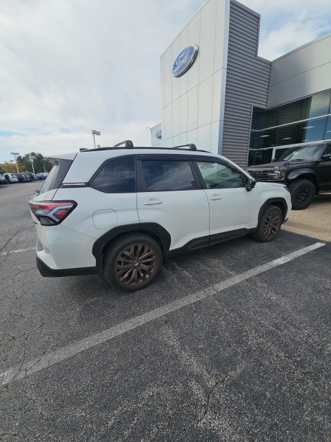 Used 2025 Subaru Forester Sport w/ Popular Package #1 AWD/4WD image 3