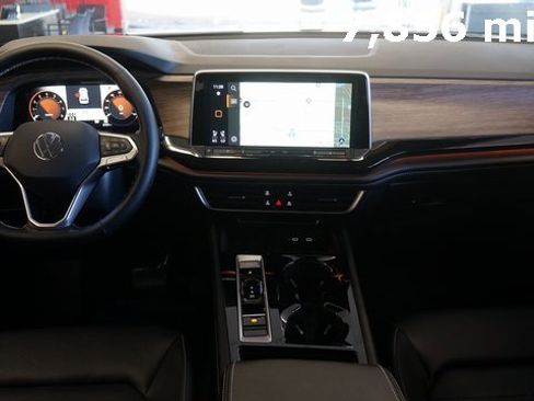 Used 2025 Volkswagen Atlas SEL image 11