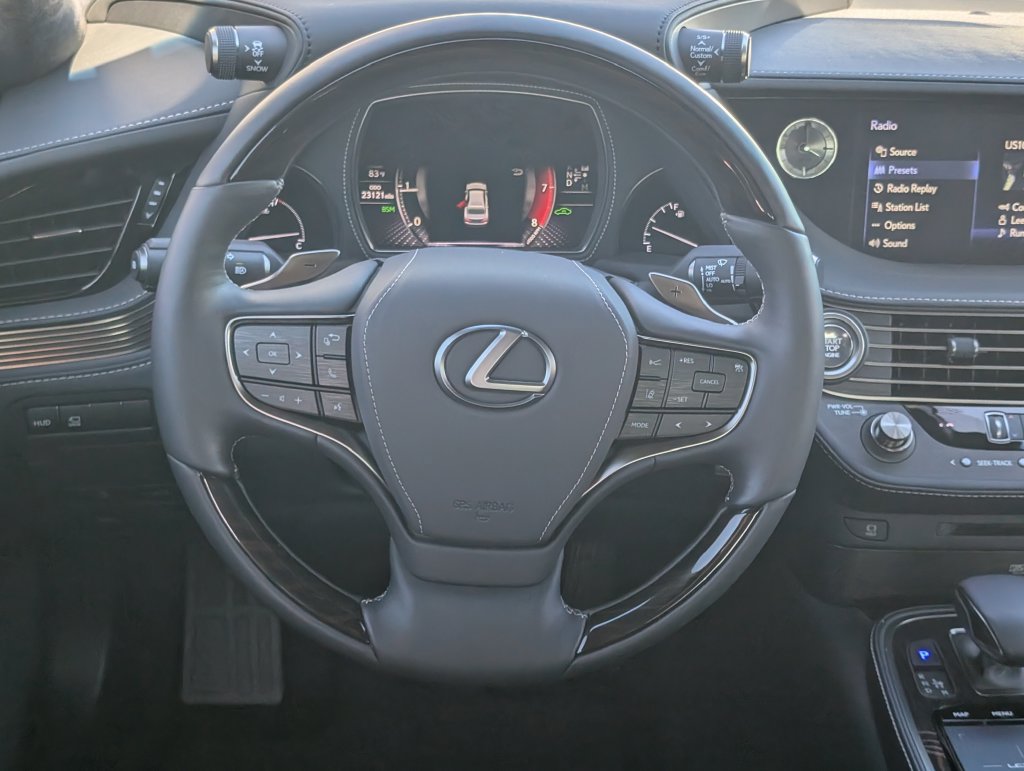 Used 2020 Lexus LS 500 w/ Interior Upgrade Package RWD image 15