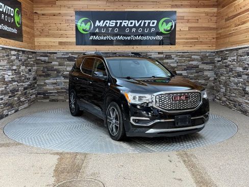 Used 2017 GMC Acadia Denali w/ Technology Package AWD/4WD image 2