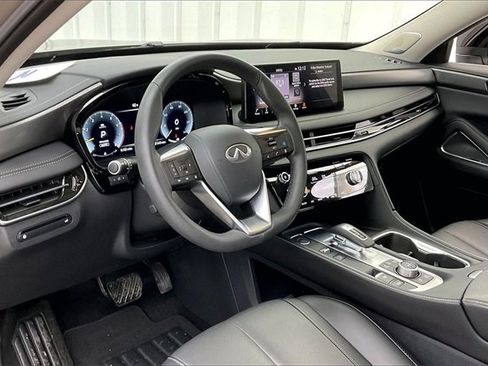 Certified 2025 INFINITI QX60 Luxe image 18