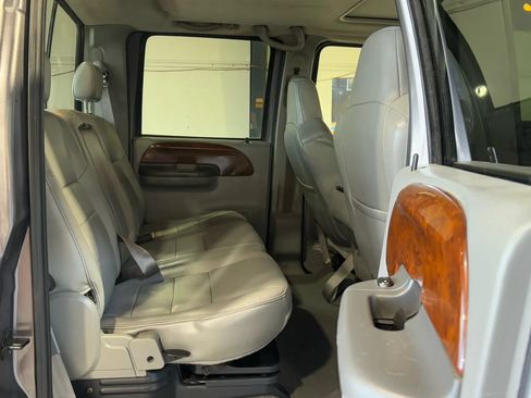 Used 2004 Ford F250 Lariat AWD/4WD image 16