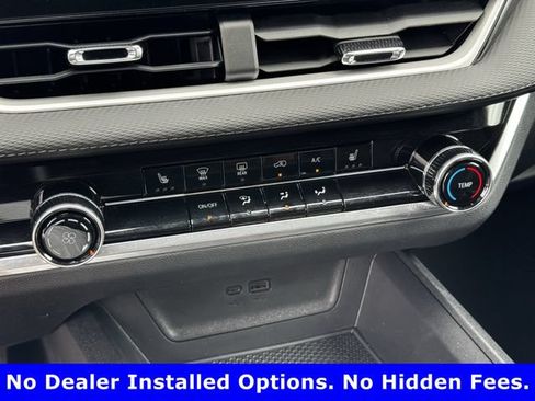 Used 2026 Chevrolet Equinox LT FWD image 19