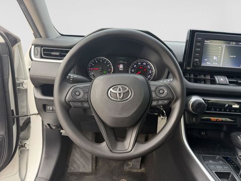 Used 2019 Toyota RAV4 LE image 11