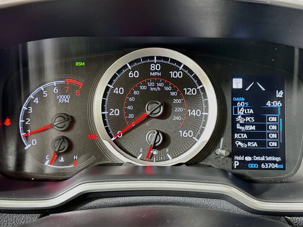 Used 2021 Toyota Corolla SE w/ Special Edition FWD image 26