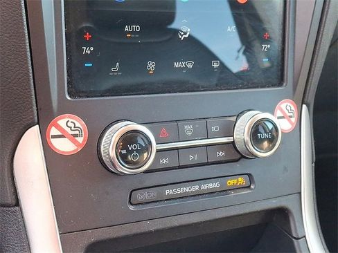 Used 2023 Ford Edge SEL image 15