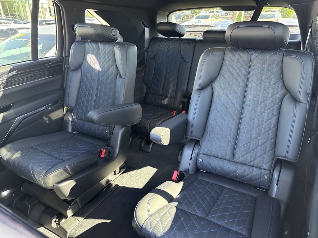 Used 2026 Cadillac Escalade IQ Sport 1 w/ LPO, Floor Liner Package AWD/4WD image 30