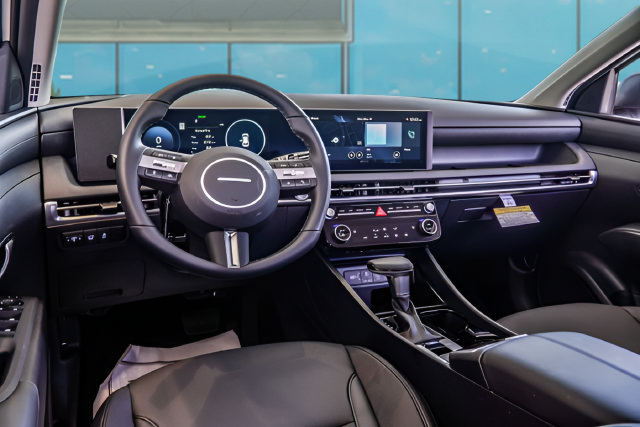 New 2026 Hyundai Tucson SEL FWD image 12