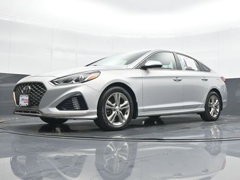 Used 2019 Hyundai Sonata SEL w/ Tech Package 02 FWD image 17