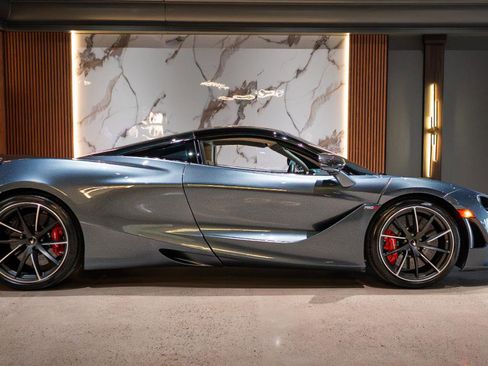 Used 2018 McLaren 720S Luxury RWD image 8