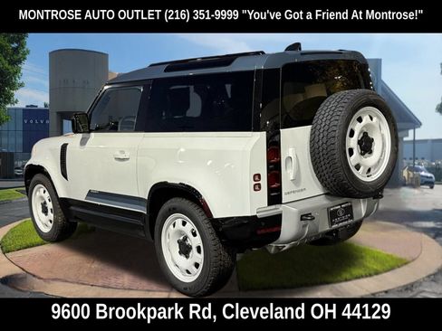 Certified 2025 Land Rover Defender 90 S AWD/4WD image 3