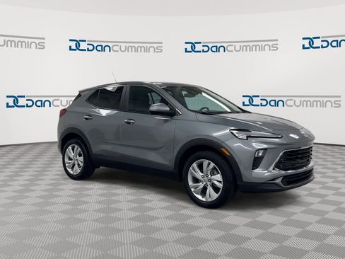 Used 2024 Buick Encore GX Preferred FWD image 2