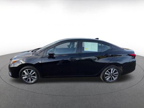 Used 2025 Nissan Versa SV FWD image 9