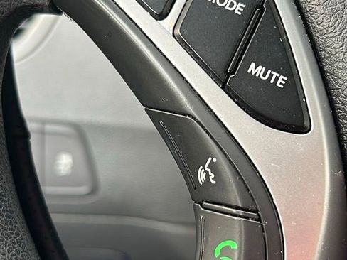 Used 2011 Hyundai Elantra GLS w/ Preferred Equipment Pkg 3 FWD image 19