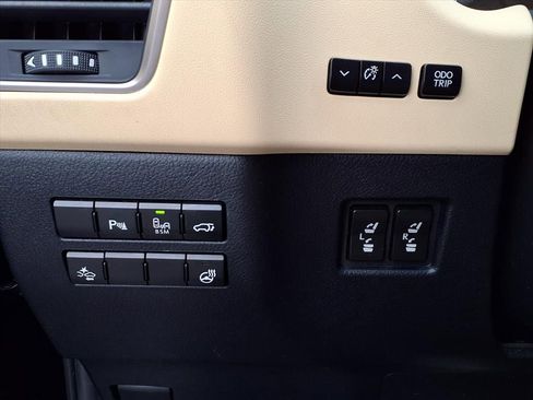 Used 2015 Lexus NX 200t FWD w/ Luxury Package image 21