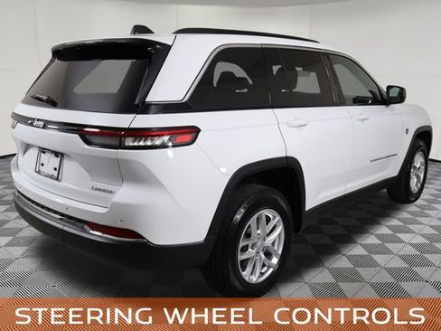 Used 2025 Jeep Grand Cherokee Laredo X RWD image 6