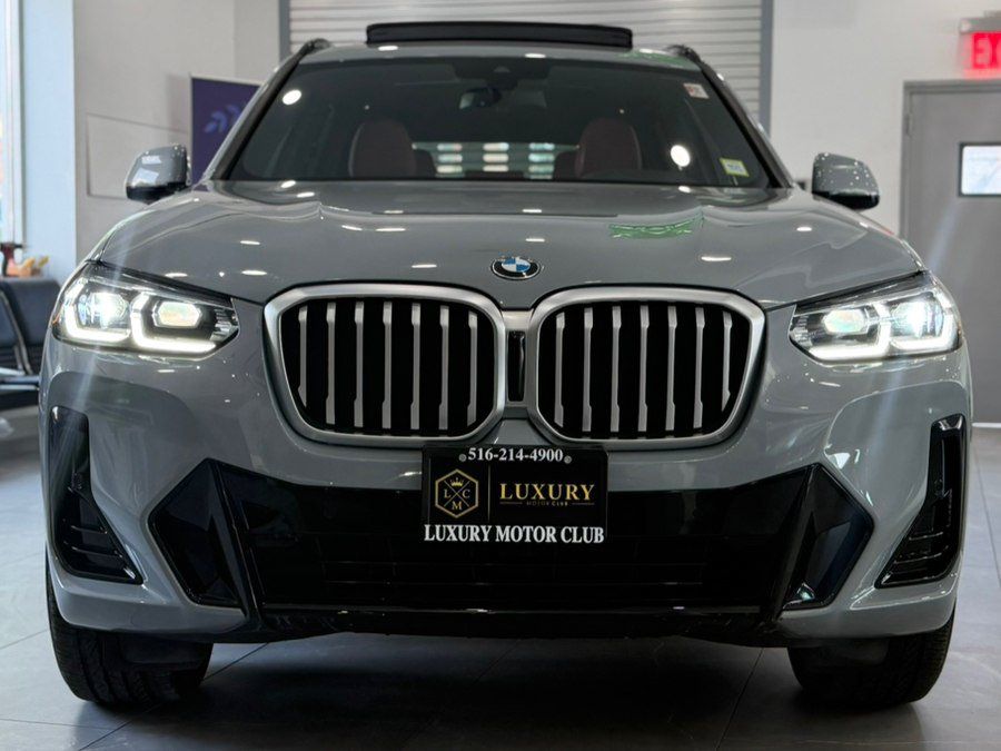 Used 2024 BMW X3 xDrive30i w/ M Sport Package AWD/4WD image 3