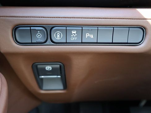 Used 2025 Acura MDX w/ Technology Package image 18