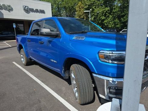 Used 2025 RAM 1500 Big Horn AWD/4WD image 3