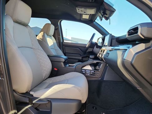 Used 2021 GMC Sierra 1500 Elevation w/ X31 Off-Road Package image 18