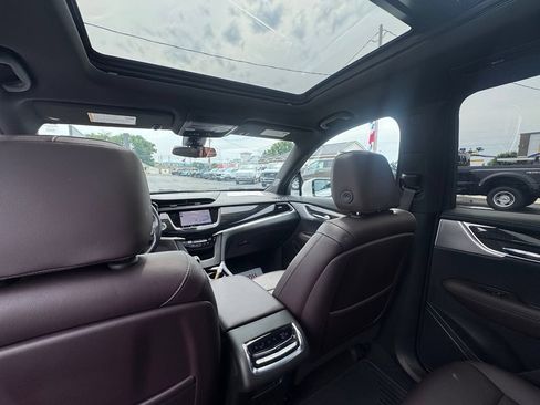 Used 2021 Cadillac XT6 Premium Luxury AWD/4WD image 17