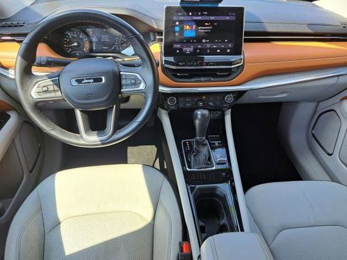 Used 2022 Jeep Compass Limited image 22