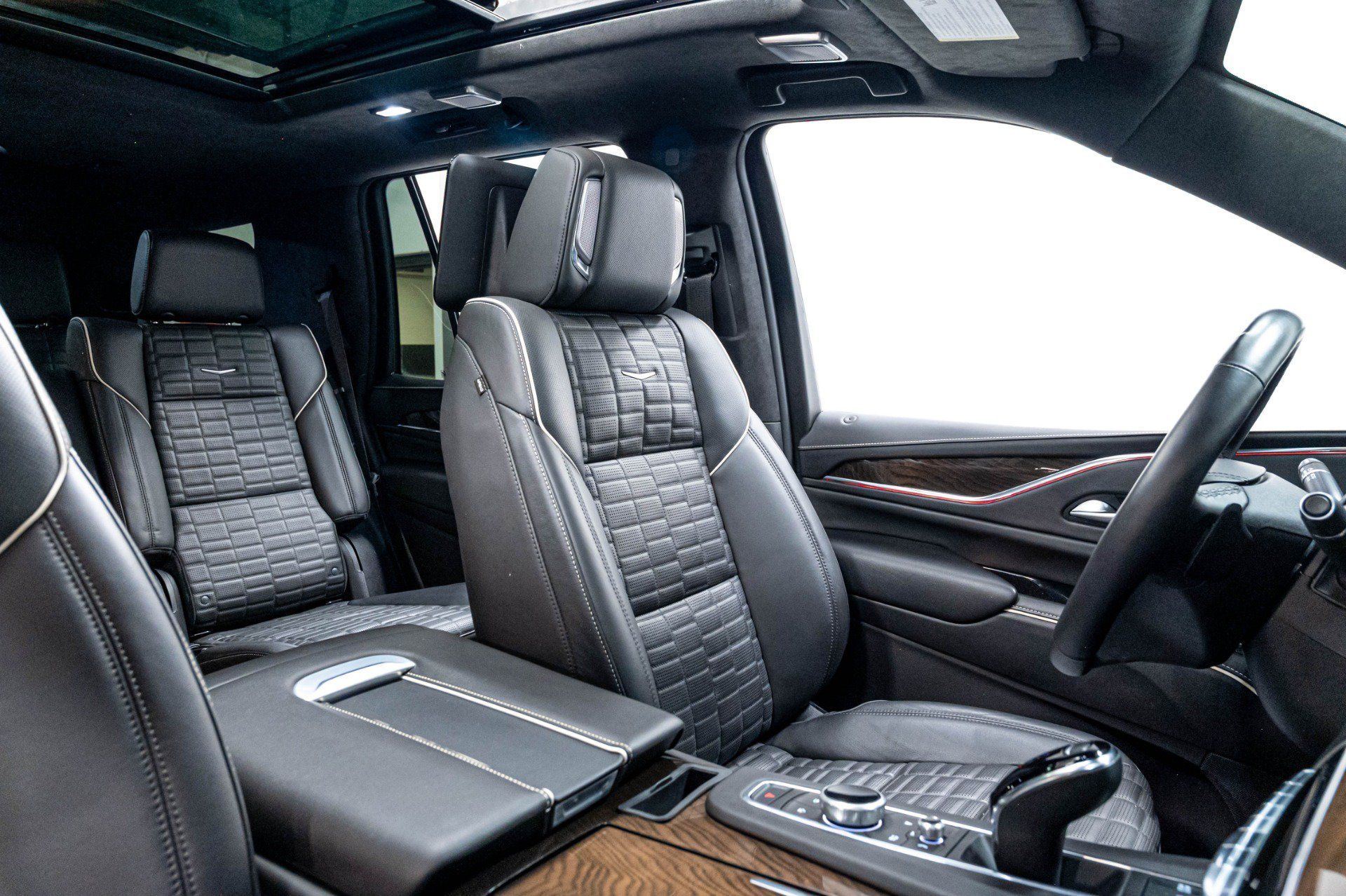 Used 2024 Cadillac Escalade Sport Platinum AWD/4WD image 23