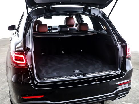 Used 2022 Mercedes-Benz GLC 300 image 23