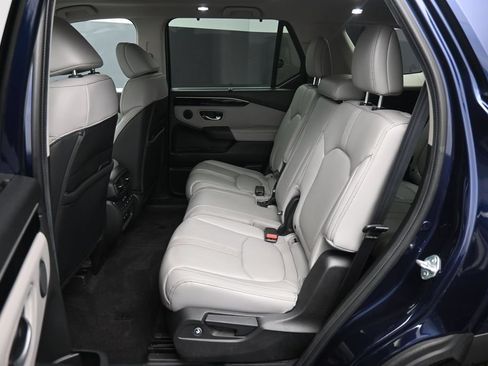 Certified 2024 Honda Pilot Touring image 23
