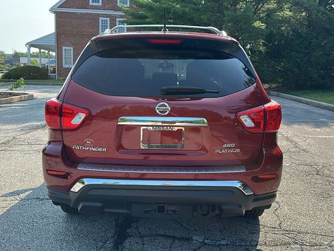 Used 2018 Nissan Pathfinder Platinum AWD/4WD image 6