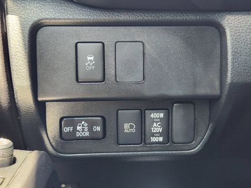 Used 2020 Toyota Tacoma TRD Off-Road w/ Technology Package AWD/4WD image 22