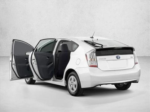 Used 2011 Toyota Prius III image 4