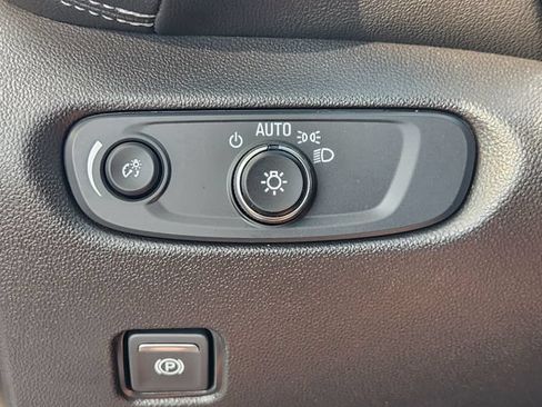 Used 2024 Chevrolet Blazer LT w/ Convenience Package FWD image 21