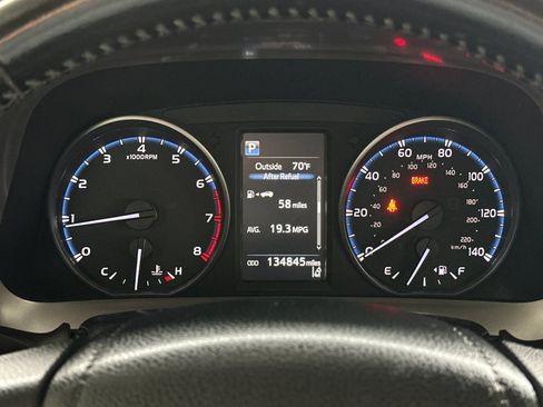 Used 2018 Toyota RAV4 XLE w/ Preferred Accessory Package image 22