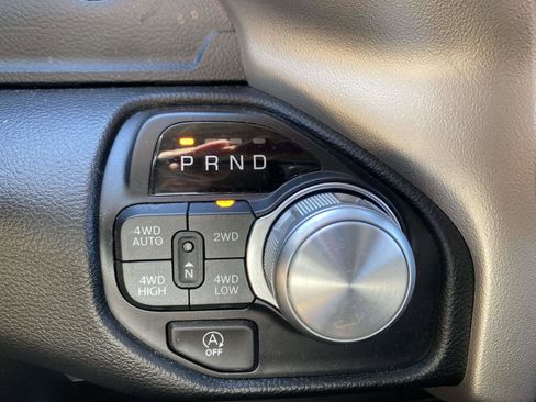 Used 2019 RAM 1500 Laramie AWD/4WD image 27