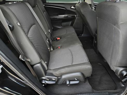 Used 2019 Dodge Journey SE w/ Blacktop Package image 26