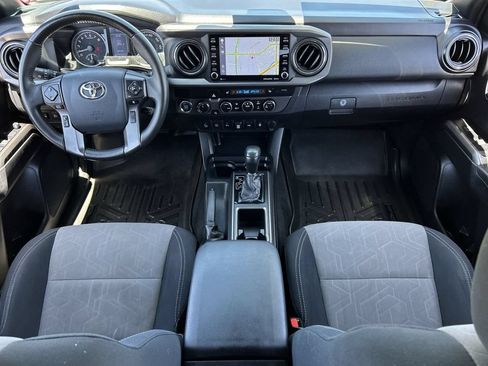 Used 2020 Toyota Tacoma TRD Off-Road w/ Advanced Technology Package AWD/4WD image 20