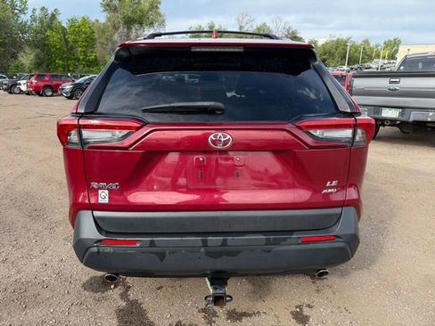Used 2021 Toyota RAV4 LE AWD/4WD image 5