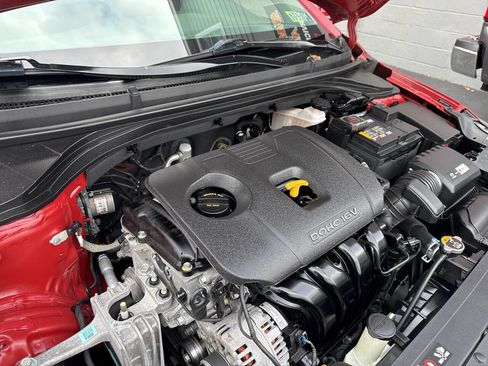 Used 2019 Hyundai Elantra SEL image 11