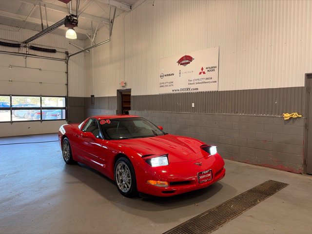Used 2004 Chevrolet Corvette Coupe RWD image 1